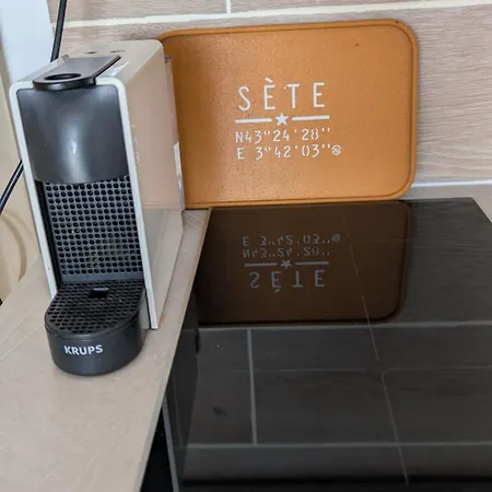 T3 Refait à Neuf Vue Mer, Piscine, Clim, Garage, Wifi * Sète